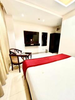 Aggarwal Guest House - Zirakpur - 1