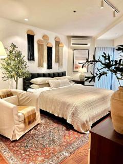 2BR CONDO Beach Residence - Maribago - 8