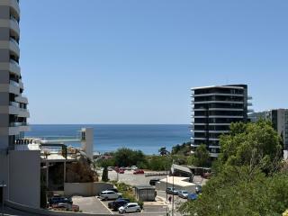 Twin Towers Sea View studio &Private Garage - 8