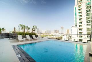 Beautiful 1BR - City View - Pool - Free Parking - 0