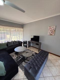 Forest View Self Catering - Muldersdrift - 2