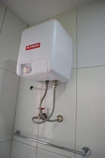 Lakefront Luxury Retreat Munyonyo - 4