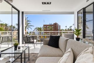 Black and White Beach - Boutique Apartment with Sea Views - 2
