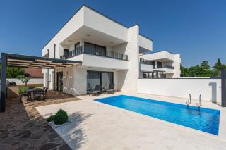 Villa Tina with pool - Savudrija - 0
