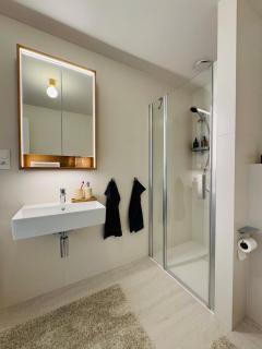 Brand New Chic & Luxurious Flat by Castle parking free - Bratislava - 1