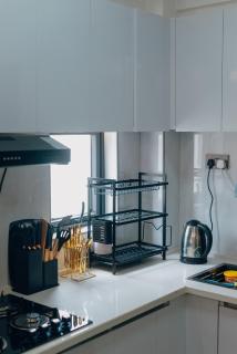 Modern 1 bedroom apartment in Kilimani with equipped gym, panoramic rooftop, and workdesk - Nairobi - 2