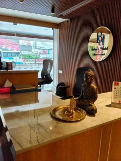 SABU's GRAND ROYALE HOTEL - 3