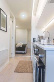 1BR Alpha APT - Central Stay Top Amenities - Wellington - 3