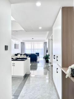 modern executive three bedroom apartment which features a swimming pool, state of the art fully equipped gym and all modern unmatched luxurious facilities which offfers luxury and comfort - Nairobi - 2