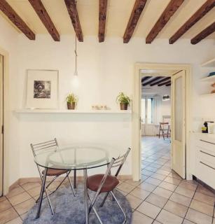 Elegant naviglio cool area large 5 pax with elevator - Milan - 0