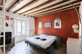 Elegant naviglio cool area large 5 pax with elevator - Milan - 7