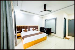 HOTEL SHREE GAJANANA PURI Near Jagananath Temple & Puri Beach #Fully Air Conditioning #Restaurant #Free Wi-Fi #Parking #Room Service #Best Hotel In Puri - Puri - 5