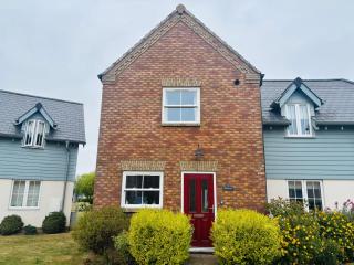 Sunrise Cottage with on-site swimming and sauna - Filey - 0