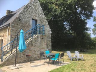 GITE Le BELLEVUE 2-4 pers, piscine, billiard et baby-foot - 2