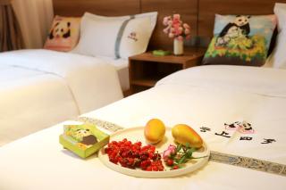 Wolong Yunshang Four Seasons Panda Inn - 7