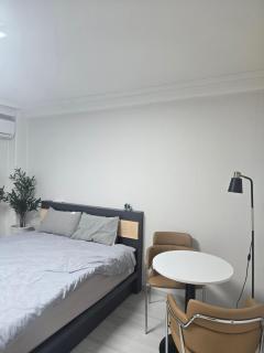 강남 부근 강아지 동반 가능한 넓은 투룸 숙소 402 - Seul - 0