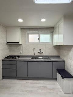 A spacious two-room accommodation near Gangnam, where dogs are allowed - 6