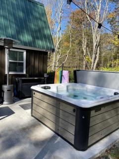 Private Cottage with Hot Tub in the Woods - Thompson - 9