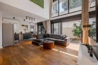 Allenby Bright & Spacious 6BR Home by Sea N' Rent - Tel Aviv - 9
