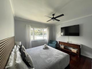 Dempster House - 6