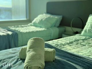 Luxe Skyline 2B Apt at SkyPoint - 1