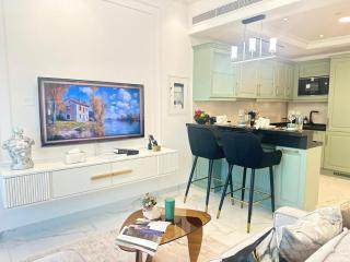 Luxury meets Wellness l Resort Style Living Oasis l Balcony Overlooking Miracle Garden - 8