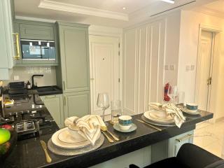 Luxury meets Wellness l Resort Style Living Oasis l Balcony Overlooking Miracle Garden - 6