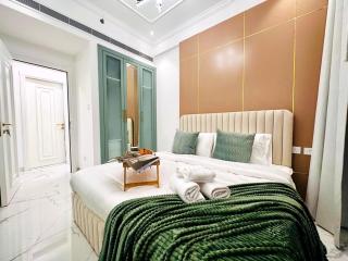 Luxury meets Wellness l Resort Style Living Oasis l Balcony Overlooking Miracle Garden - 2