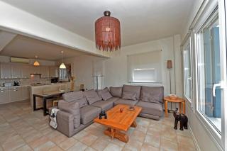 Sea Side Villa - - 4