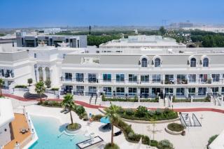 Luxury meets Wellness l Resort Style Living Oasis l Balcony Overlooking Miracle Garden - 7