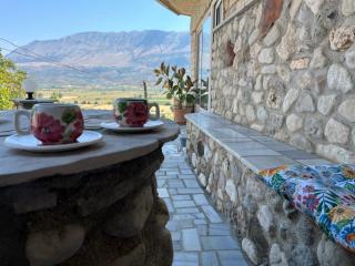 Stone House Kleopatra - Gjirokastër - 9
