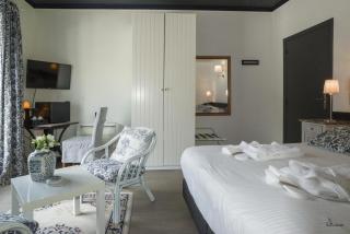 Tropical Hotel - 3