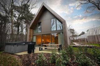 Lodge met Jacuzzi - 8 personen - Woodz Lodges - Heusden - Zolder - 8