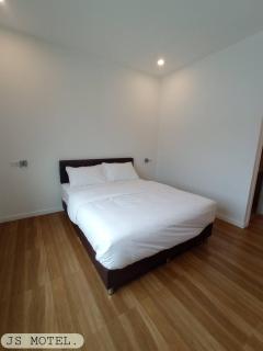 JS Motel - 4