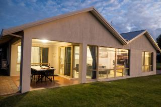 Pelican Shore Oceanfront Villa 6 - 8