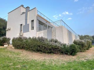 Jbela House - - 4