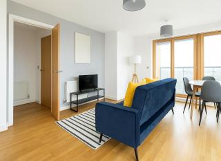 1 Bed Flat in Vibrant Hackney - 2