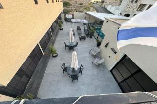 Royal Suites Dalia - וילה עם 4 סוויטות מהממות, בריכה מחוממת וג'קוזי - Dāliyat el Karmil - 5