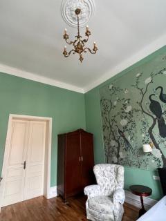 Victoria Apartment 1901 - 1