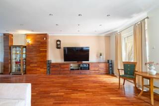 Urban Spa House Jacuzzi, Sauna, Taras & Grill - Varsóvia - 4