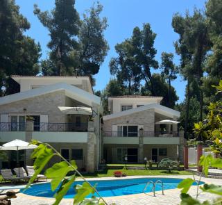 Mira Forest Residences - Sani Beach - 8
