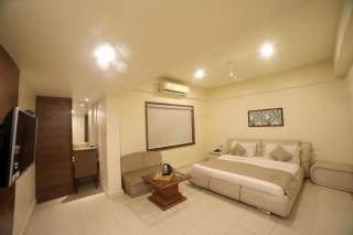 Hotel Nova Viva - Rajkot - 0