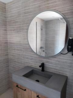 Pnoes Suites Apartments - Città di Skiathos - 3