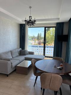Lake On Apartments - 6