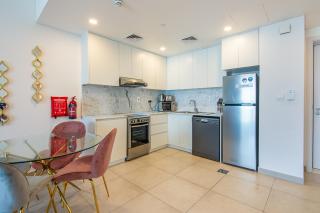 Elegant 1BR with View in Lamtara 1, MJL - 3