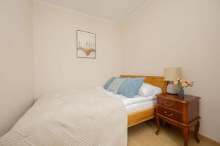 Perfectly Located Exceptional Apartment in Warsaw by Noclegi Renters - 2