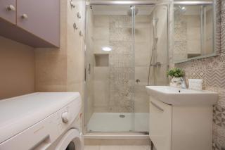 Perfectly Located Exceptional Apartment in Warsaw by Noclegi Renters - Warsaw - 5