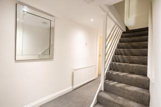 Prospect Place Long Stay Free Parking and Wi-FI - Swindon - 1