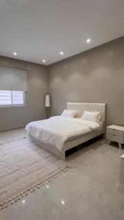 An upscale apartment in the middle of the city - Khamis Mushayt - 7