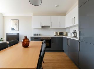 1 Bed Apartment in Wimbledon - London - 6